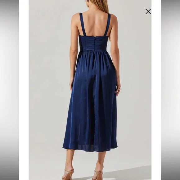 ASTR the Label Navy Satin Pleated Bustier Sleeveless Midi Dress NEW Size Medium - Picture 3 of 7